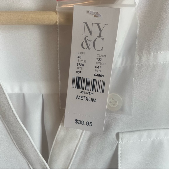 white blouse, New York & Company, NWT size Medium - Picture 3 of 3